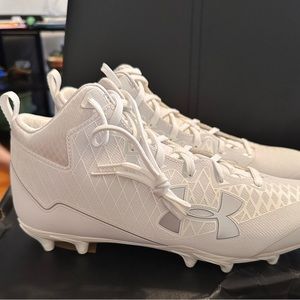 Men’s UA nitro selec mid R M Baseball cleats
